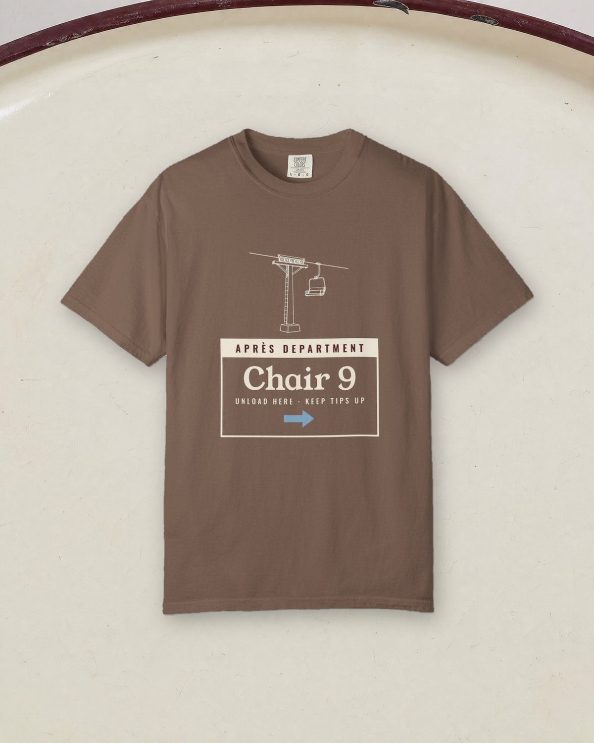 Chair 9 Tee in Espresso, styled