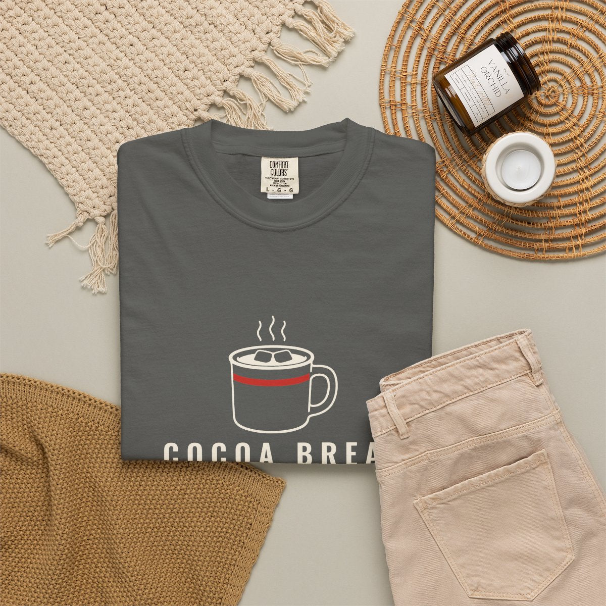 Cocoa Break Tee in Pepper, fabric and print detail