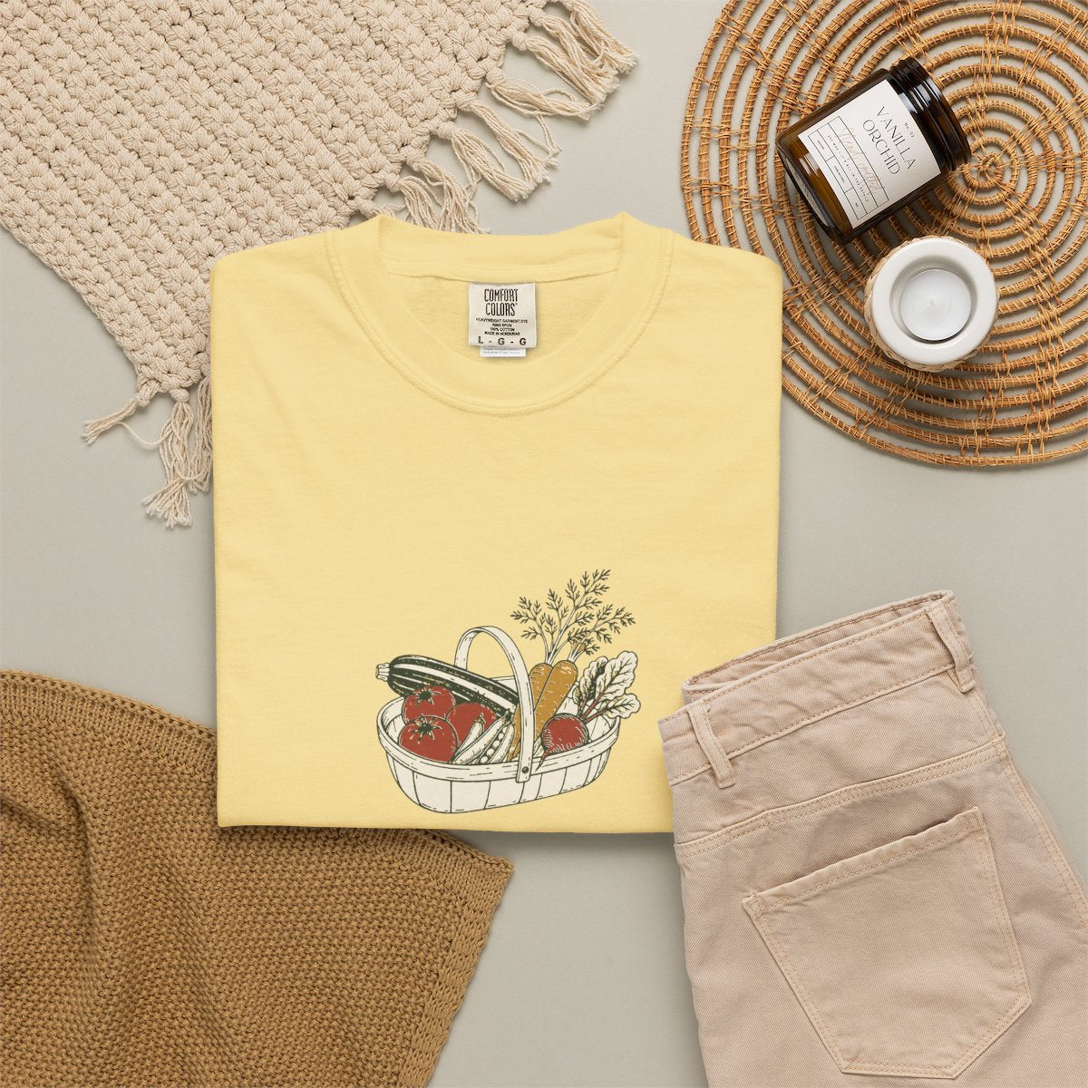 Homegrown Tee in Butter, fabric and print detail