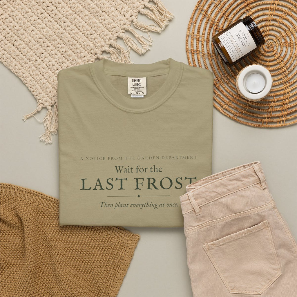 Last Frost Tee in Khaki, fabric and print detail