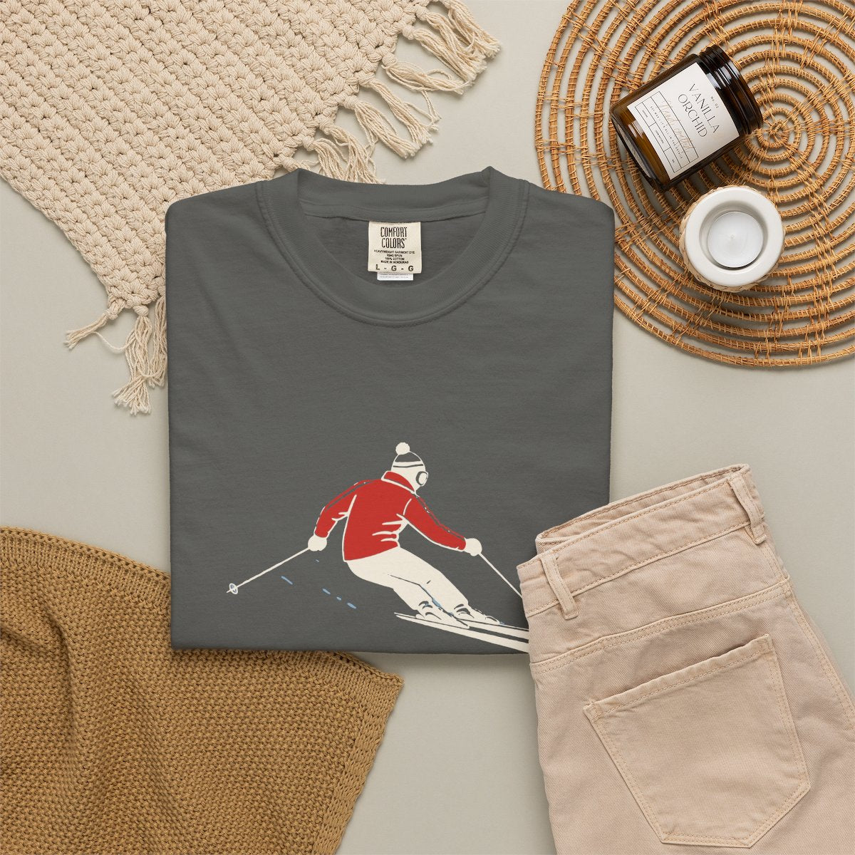 Ski In, Sit Down Tee in Pepper, fabric and print detail
