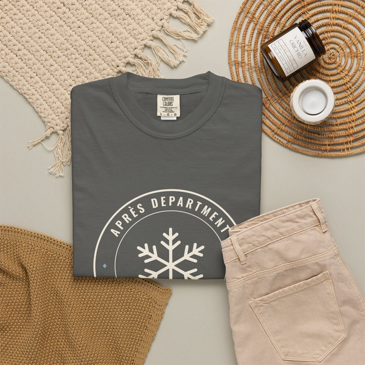 Snowfall Division Seal Tee in Pepper, fabric and print detail