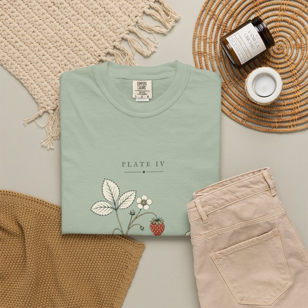 Strawberry Plate Tee in Bay, fabric and print detail