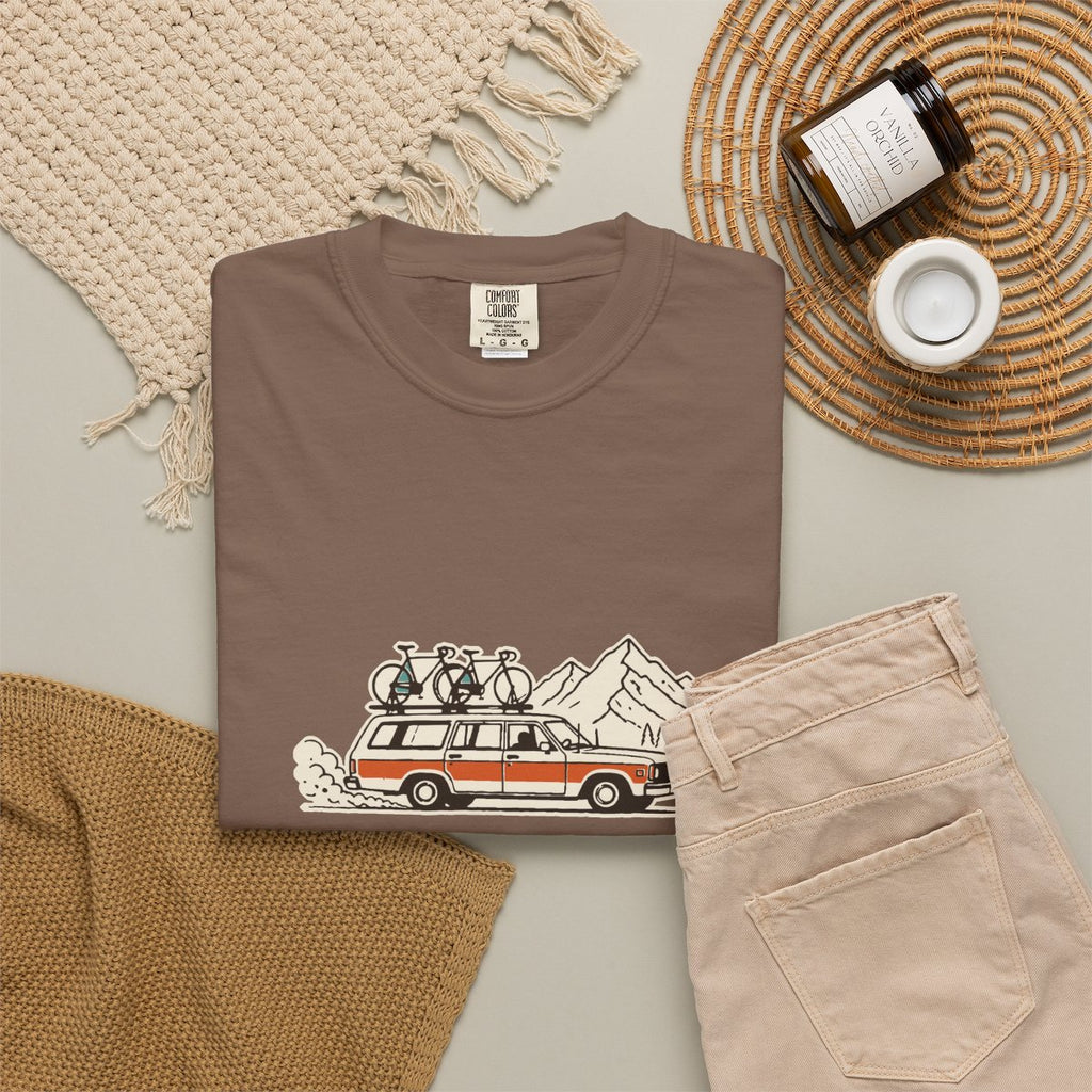 Roof Rack Season Tee in Espresso, fabric and print detail