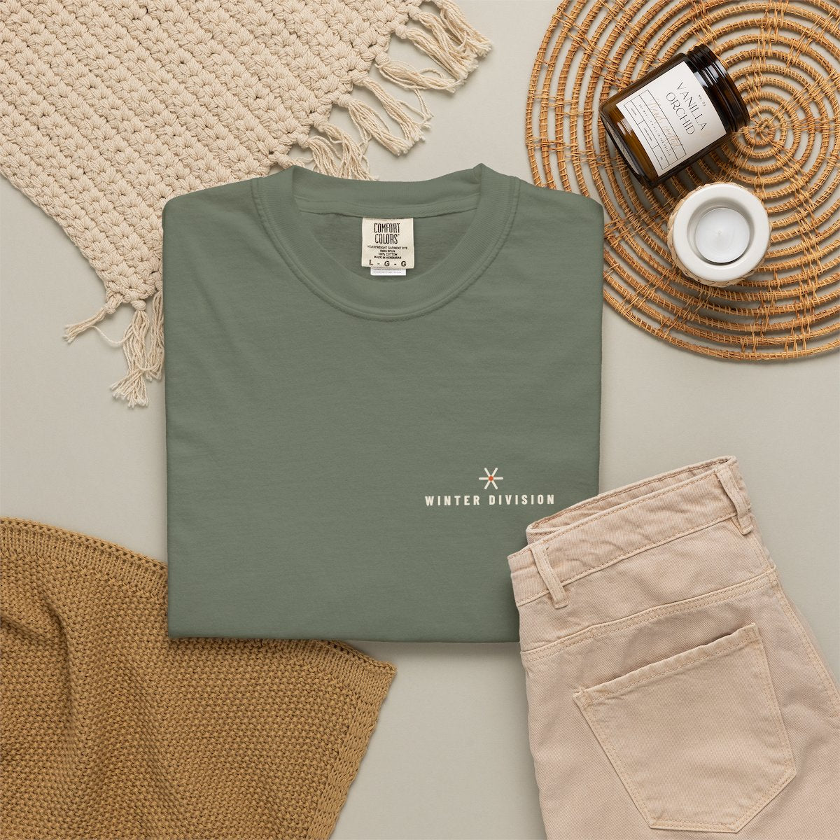 Winter Division Pocket Tee in Moss, fabric and print detail